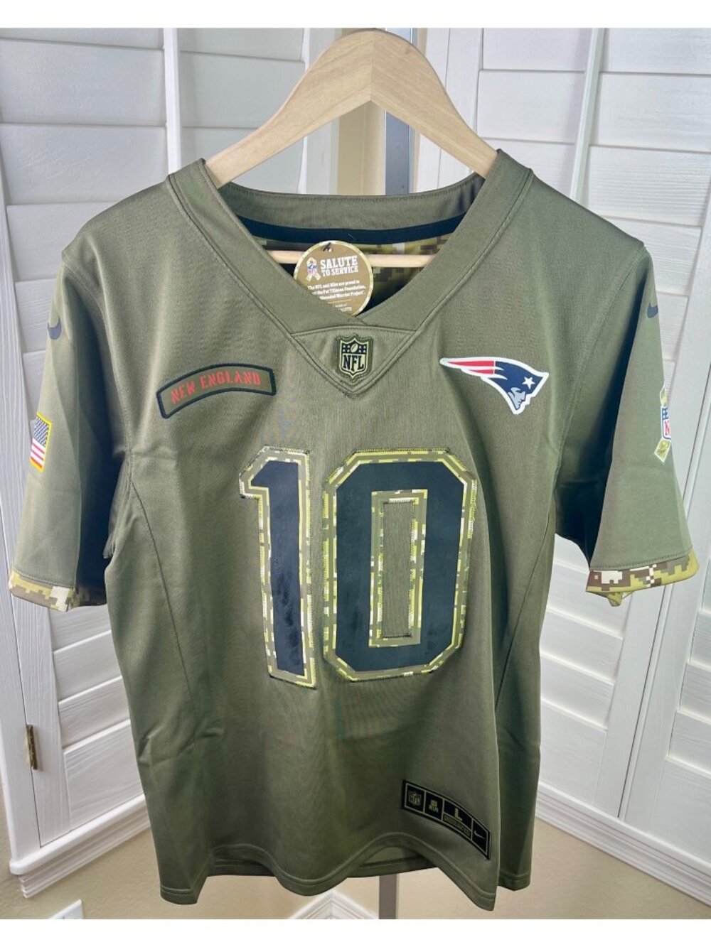 Nike New England Patriots Mac Jones #10 Salute To Service Jersey - Youth L 14/16